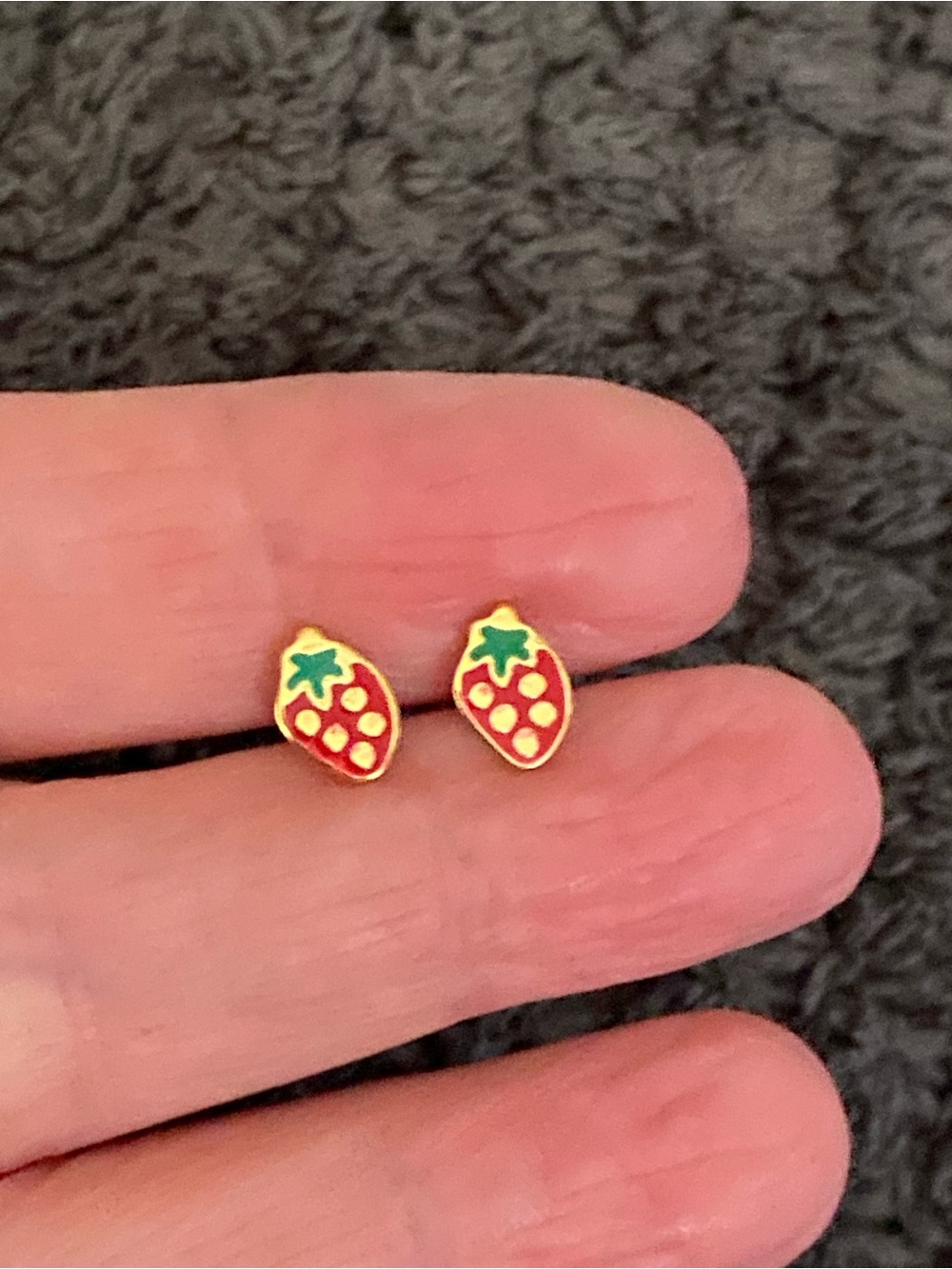 Gold-Trim Strawberry Stud Earrings - Red/Green
